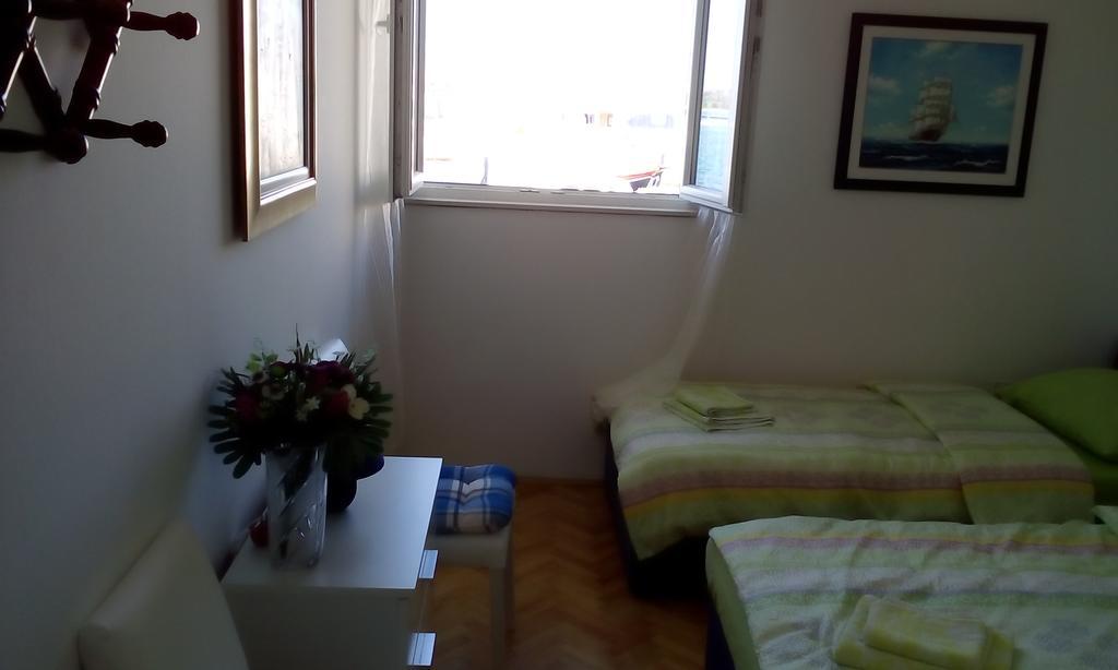 Apartment Masa Pirovac Eksteriør bilde